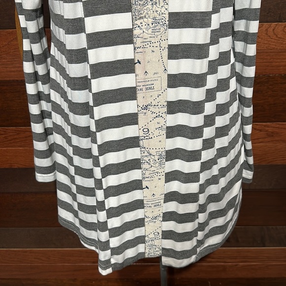 Merry Fun Stretchy Open Front Long Sleeve Gray and White Cardigan - Picture 3 of 10
